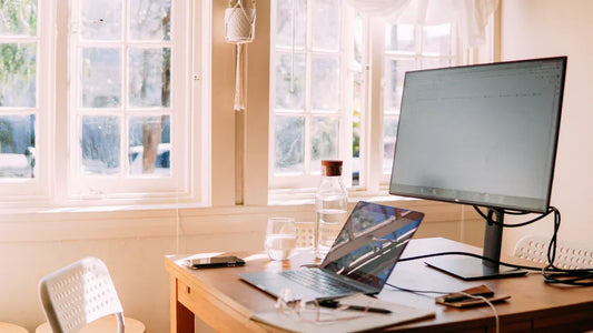 How to Arrange Your Office Desk Near a Window Using Feng Shui