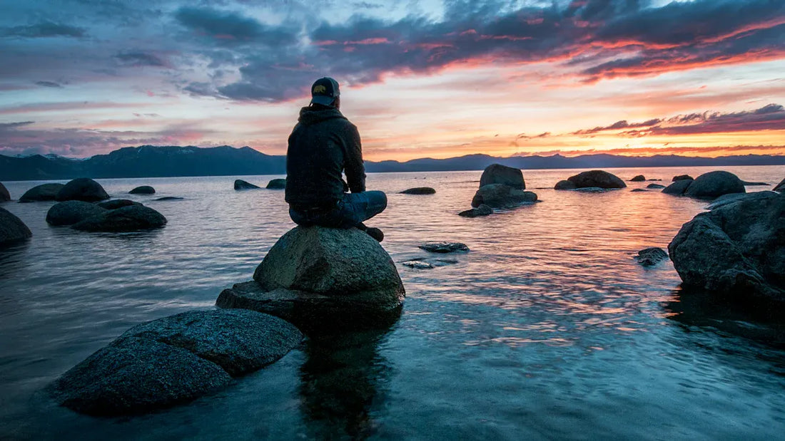 The Taoist Way to Replace Social Pressure with Inner Stillness