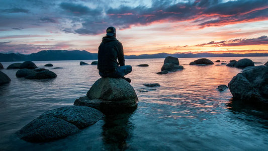 The Taoist Way to Replace Social Pressure with Inner Stillness