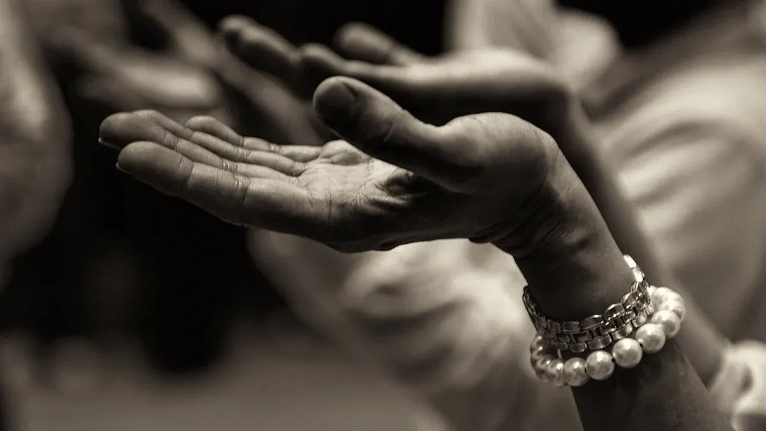 Why Black Obsidian Bracelets Are a Must for Emotional Balance