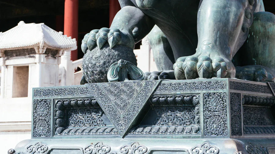 Chinese Guardian Lions: Meaning, Male vs Female & Placement