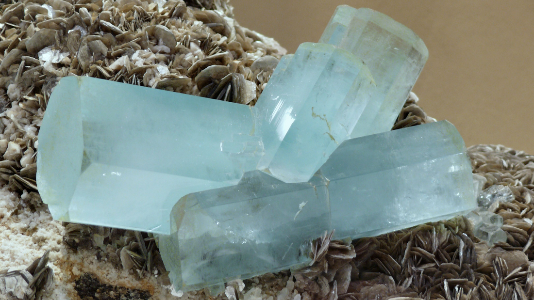March Birthstone Aquamarine: Water Energy in Taoist Healing
