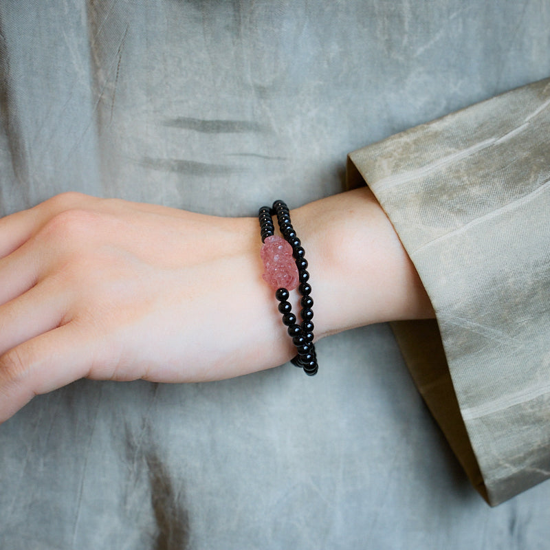 Black Agate Double-loop Strawberry Quartz Pixiu Bracelet